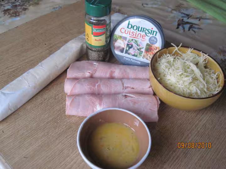 Feuilletee au jambon fromage
