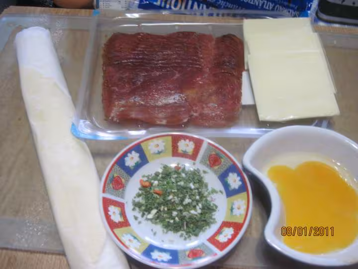 Feuilletes au jambon cru et fromage