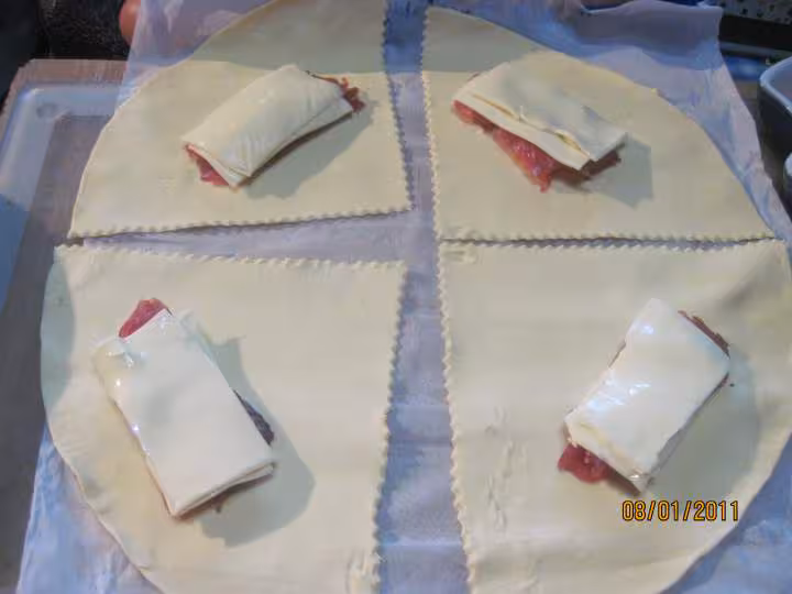 Feuilletes au jambon cru et fromage