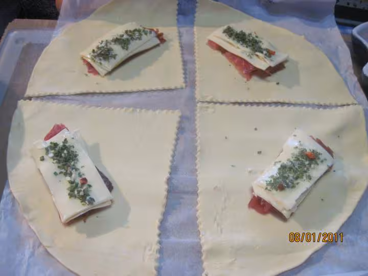 Feuilletes au jambon cru et fromage