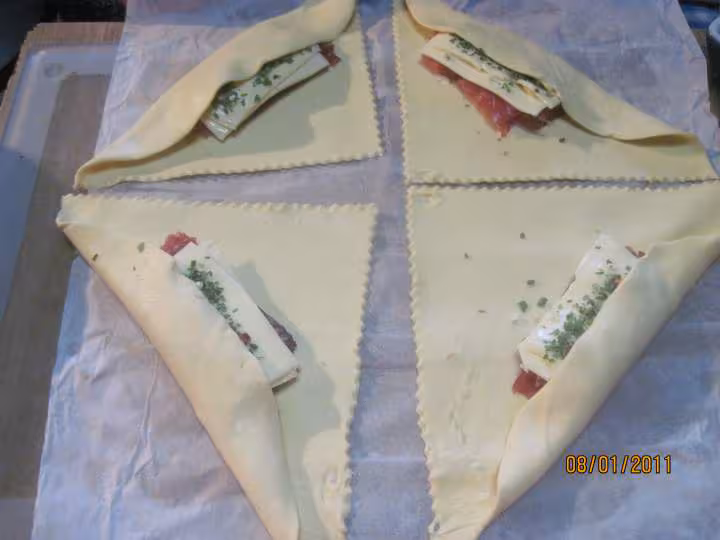 Feuilletes au jambon cru et fromage