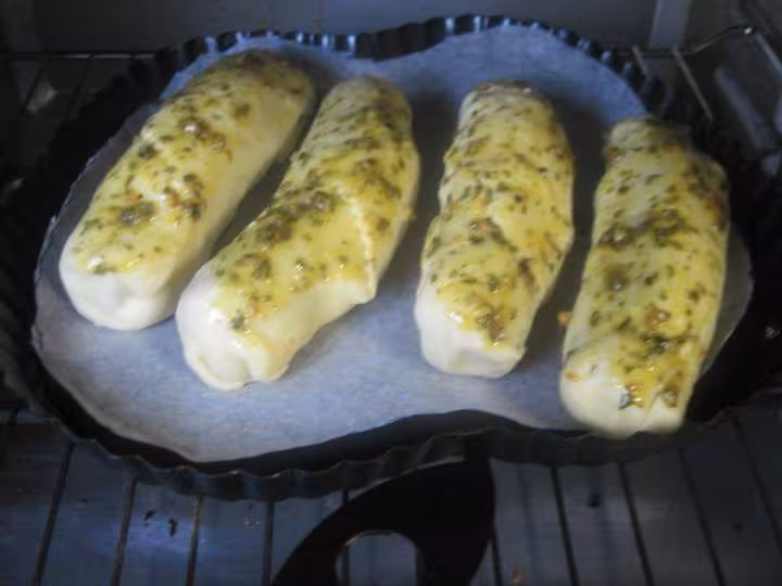 Feulletees aux saucisses de toulouse
