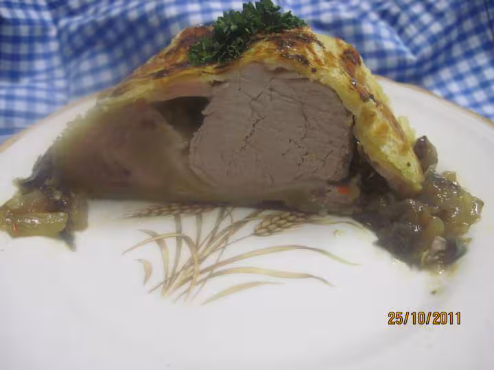 Filet mignon de porc au lard fume en feuilletee