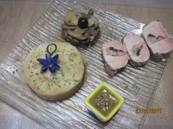 Filet mignon farci au rillette de porc olives noires