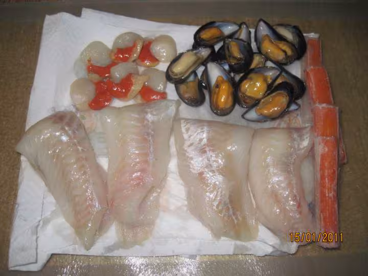 Filets de poisson aux crustaces au mo en papillotes