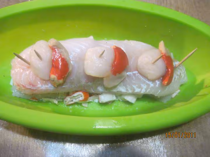 Filets de poisson aux crustaces au mo en papillotes