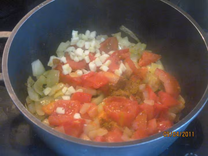 Filets de poisson aux legumes en sauce