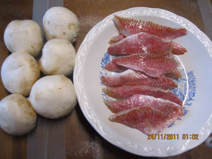 Filets de poisson rouget aux vitelottes