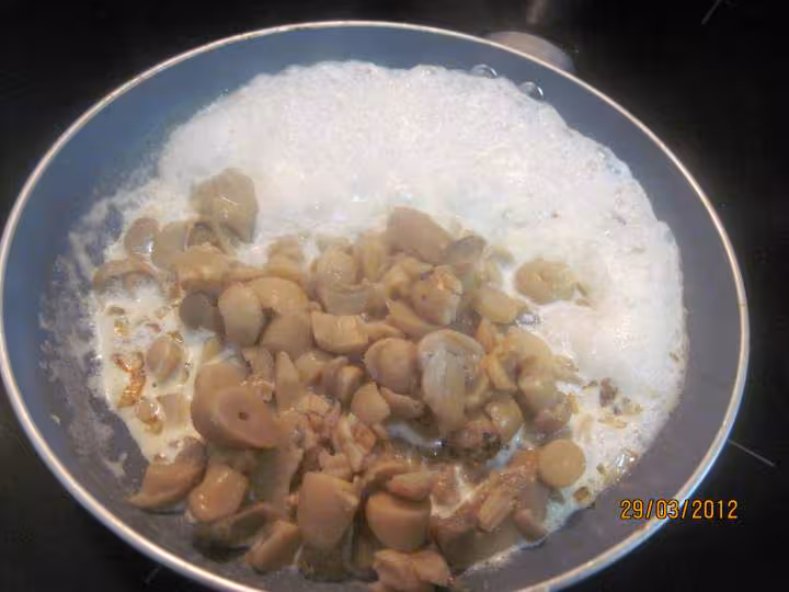 Filets rouget barbet aux champignons en sauce