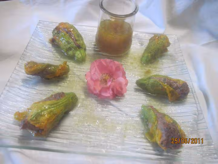 Fleurs de courgettes farcies