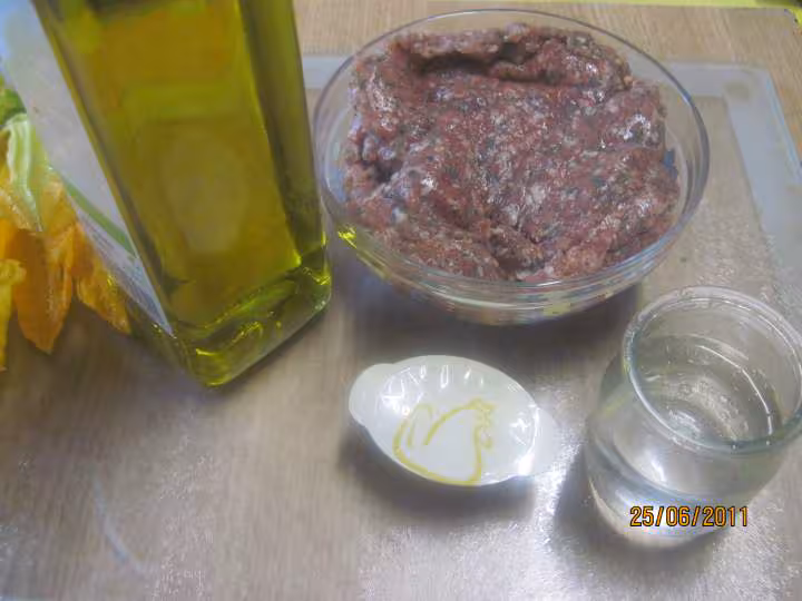Fleurs de courgettes farcies