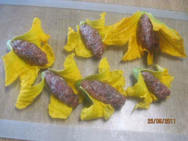 Fleurs de courgettes farcies