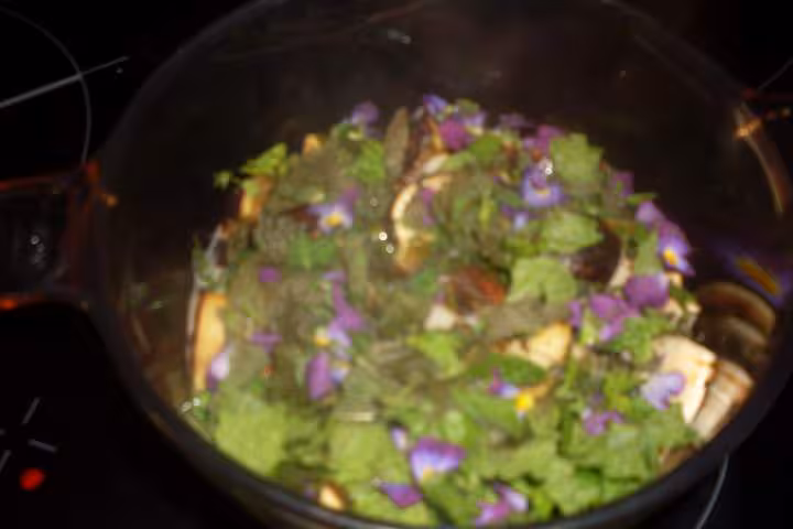Fruits cuits menthe violettes au miel
