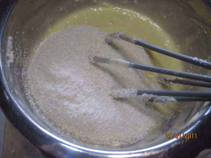 Gateau a la poudre de noix de ccoco