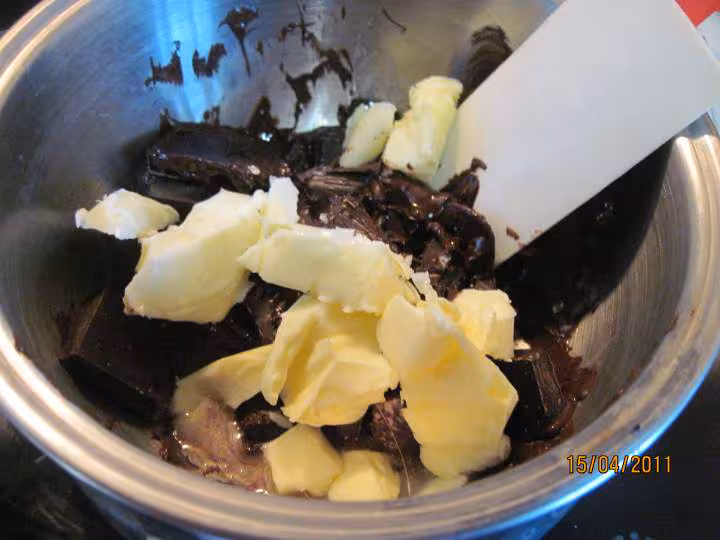 Gateau au chocolat aux fruits confits