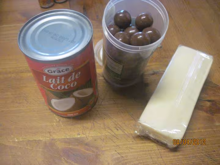 Gateau au lait de coco et meringues