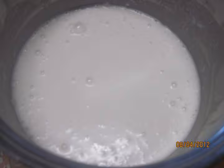 Gateau au lait de coco et meringues