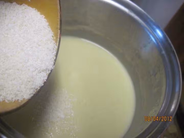 Gateau au lait de coco et meringues