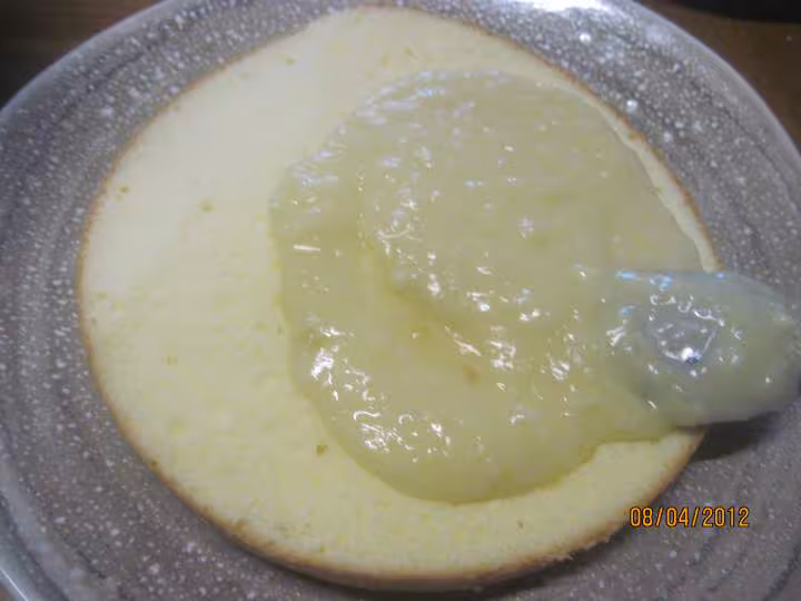 Gateau au lait de coco et meringues
