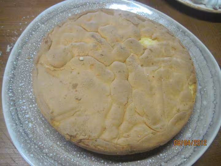 Gateau au lait de coco et meringues