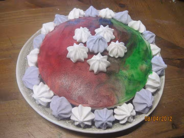 Gateau au lait de coco et meringues