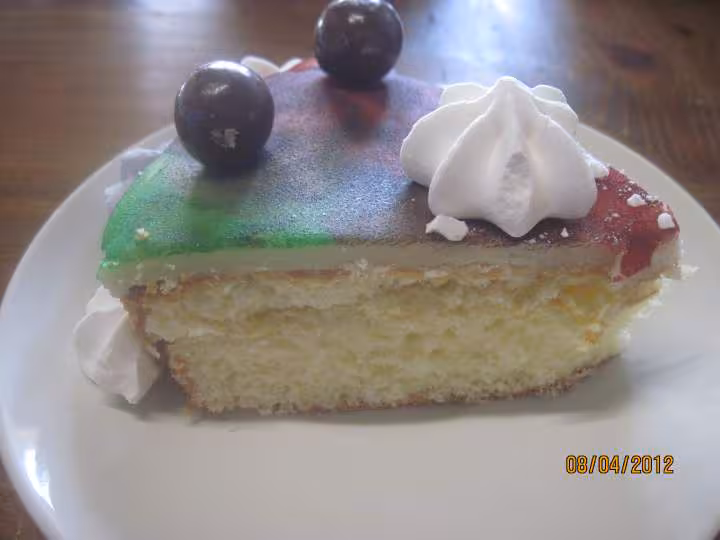 Gateau au lait de coco et meringues