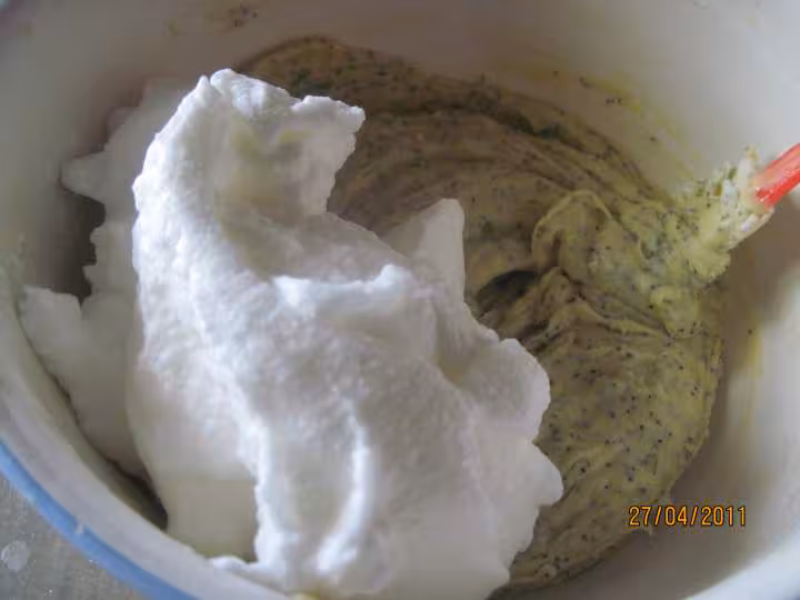 Gateau au pavot et zeste de citrons verts