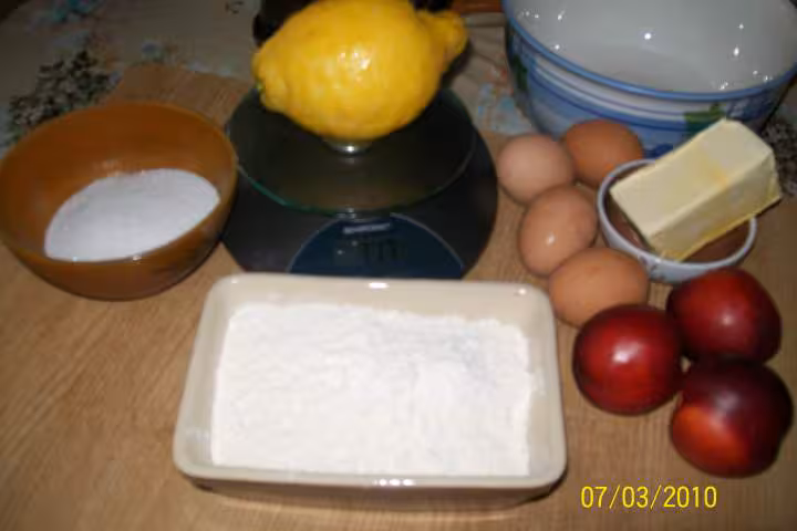 Gateau aux brugnons et zeste de citron