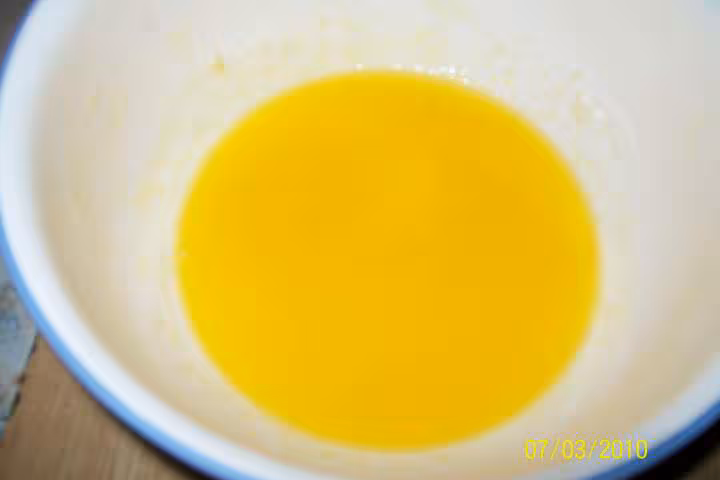 Gateau aux brugnons et zeste de citron