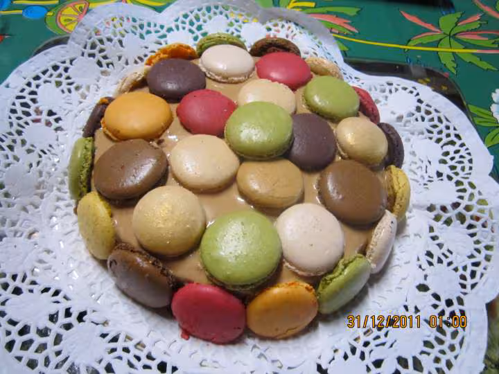 Gateau aux macarons chocolate creme au beurre
