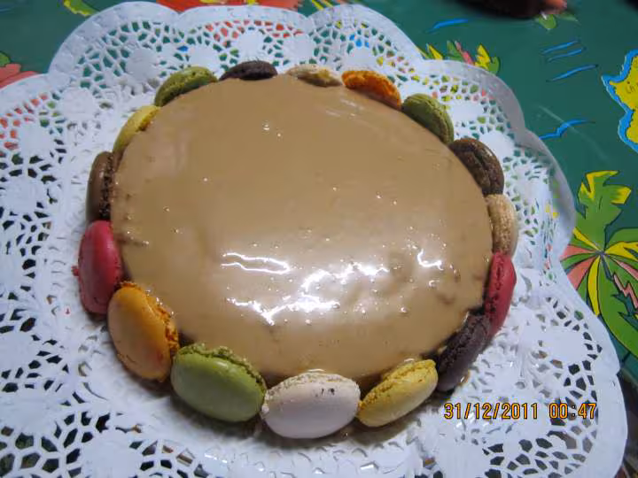 Gateau aux macarons chocolate creme au beurre