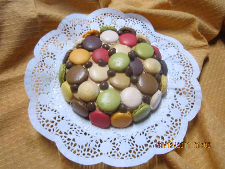 Gateau aux macarons chocolate creme au beurre