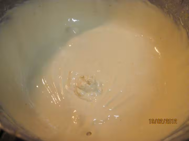 Gateau aux pommes et au miel de fleurs