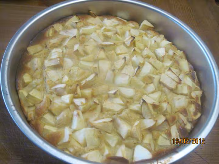 Gateau aux pommes et au miel de fleurs