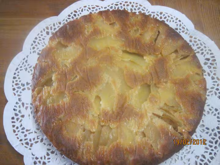 Gateau aux pommes et au miel de fleurs