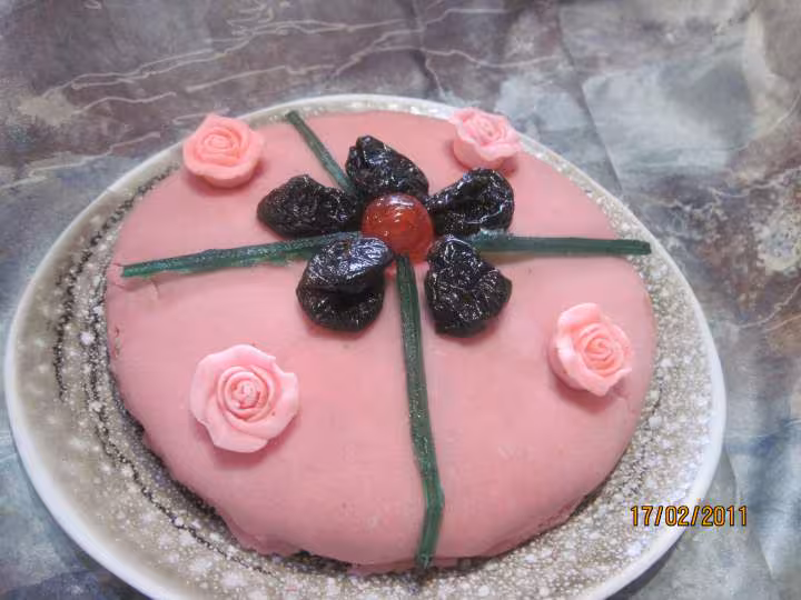Gateau aux pruneaux et pate d amande