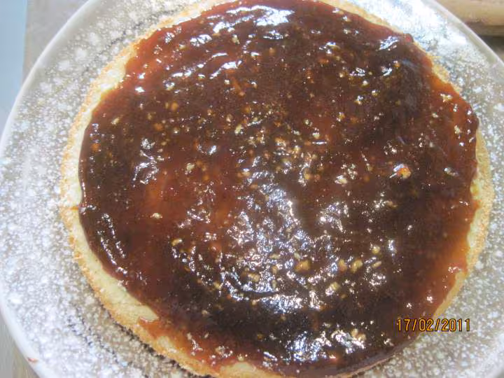 Gateau aux pruneaux et pate d amande
