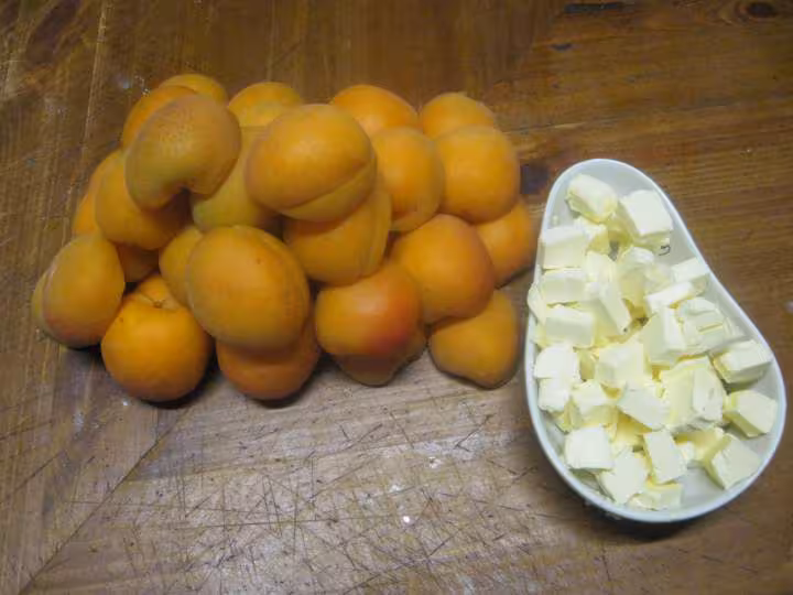 Gateau clafoutis aux abricots a la creme fraiche