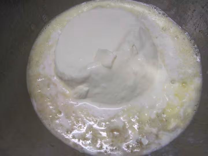 Gateau clafoutis aux abricots a la creme fraiche