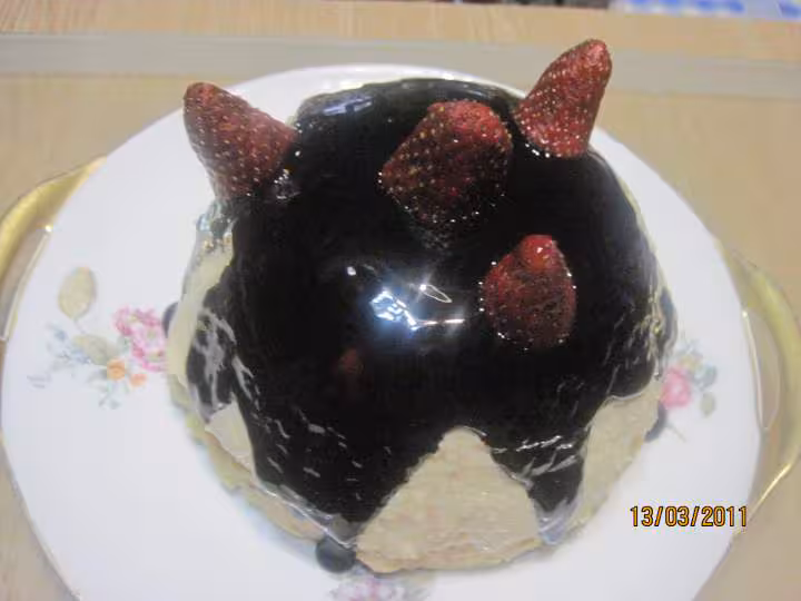 Gateau de semoule au nappage de chocolat