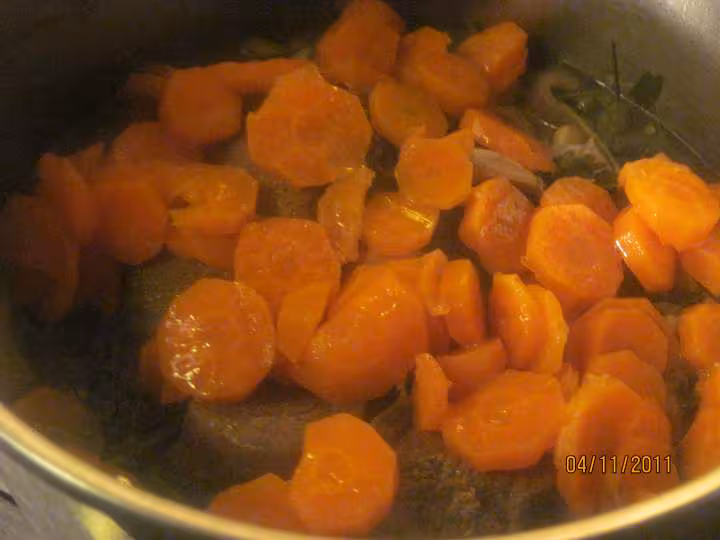 Gite de boeuf aux haricot de paimpol et carottes