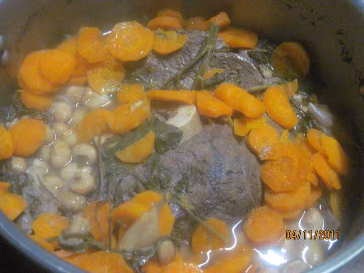 Gite de boeuf aux haricot de paimpol et carottes