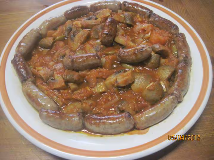 Godiveaux a la sauce tomate aux champignons