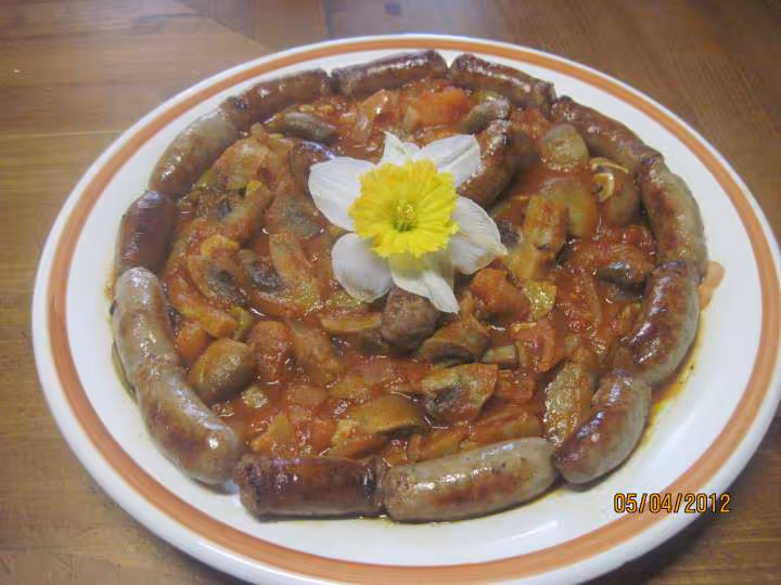 Godiveaux a la sauce tomate aux champignons