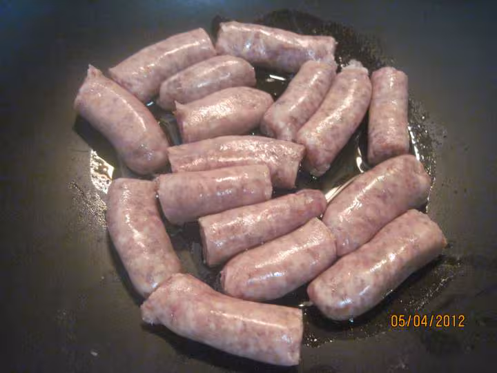 Godiveaux a la sauce tomate aux champignons