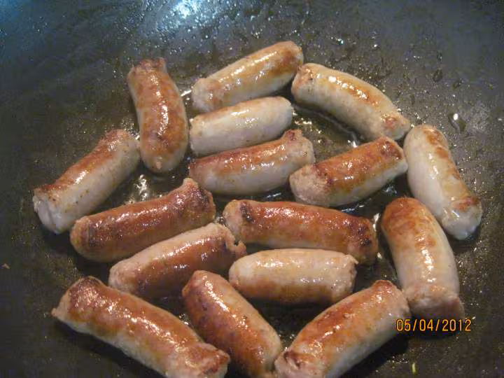 Godiveaux a la sauce tomate aux champignons
