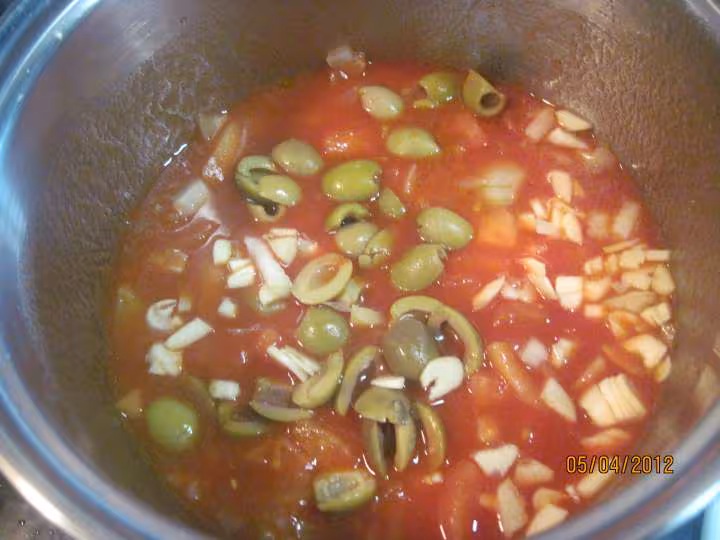 Godiveaux a la sauce tomate aux champignons