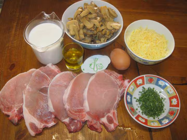 Gratin de cotelettes de porc et champignons