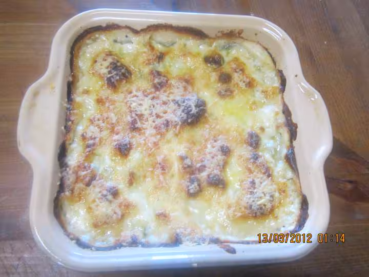 Gratin de courgettes a la bechamel persillee