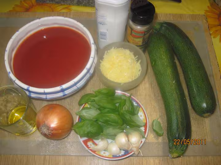 Gratin de courgettes a la sauce tomate et basilic